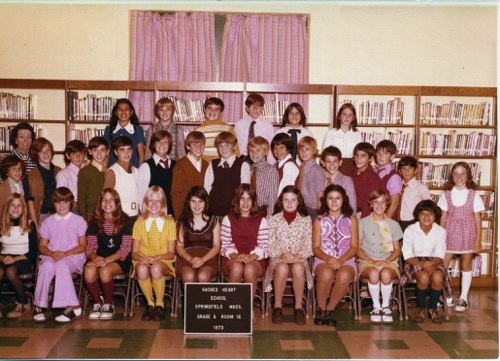 Sacred Heart 1973 6th grade.jpg Sacred Heart 1973 6th grade.jpg